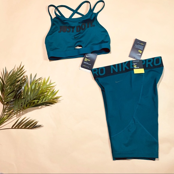 Nike Tops - 🌻 NEW Nike Biker Shorts & Matching Top - Sz Small